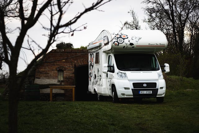 Location camping-car : guide pour un road trip réussi
